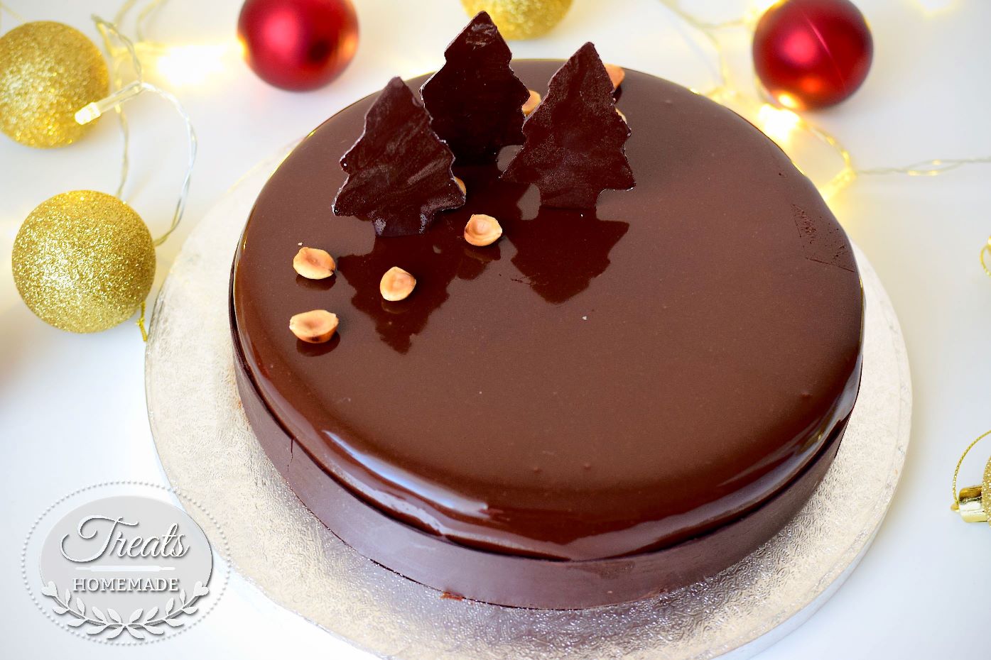 Milk Chocolate And Coconut Entremet – License Images – 60384548 ❘ StockFood